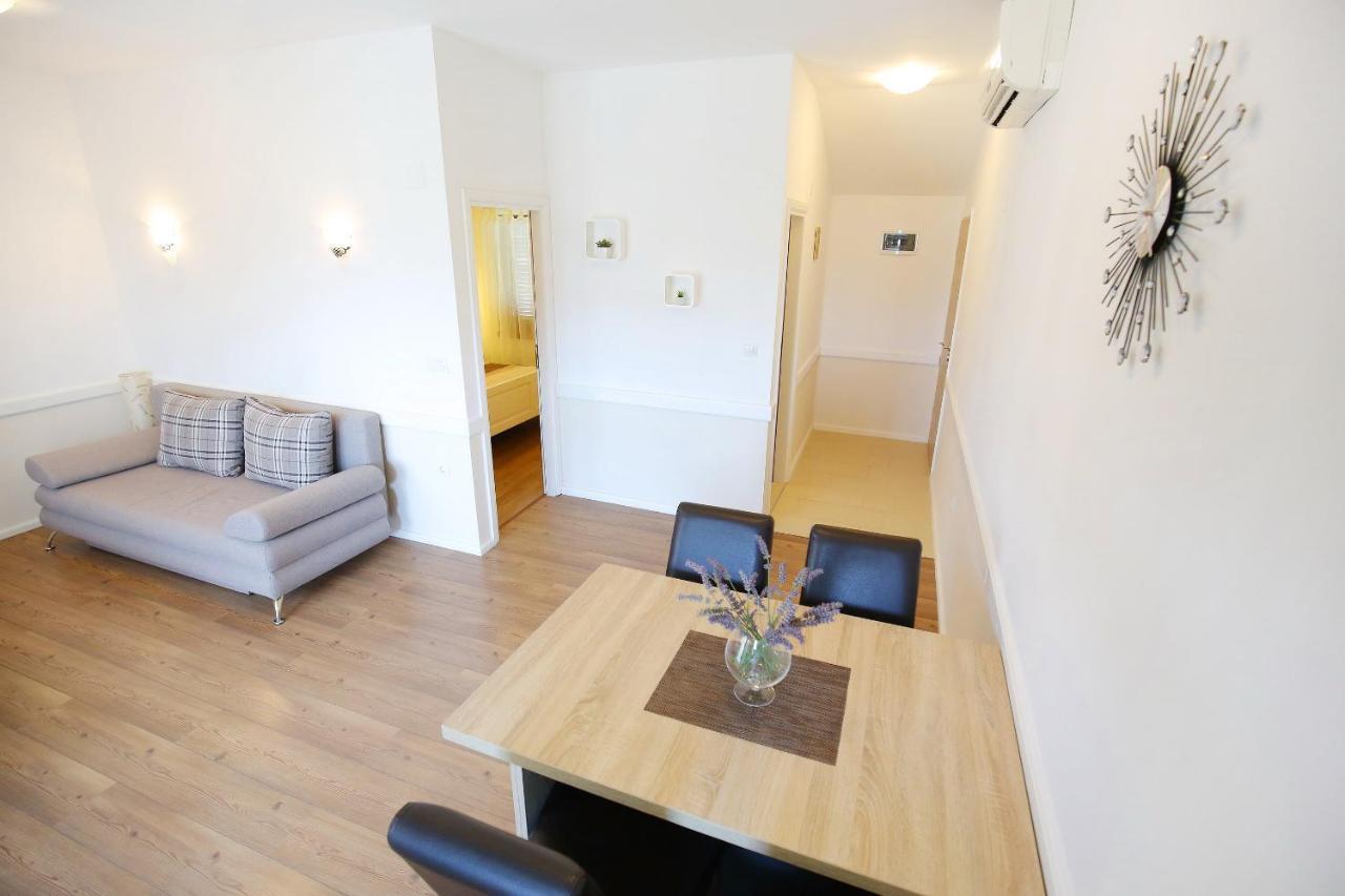 Apartmani Dane Sukošan Kültér fotó