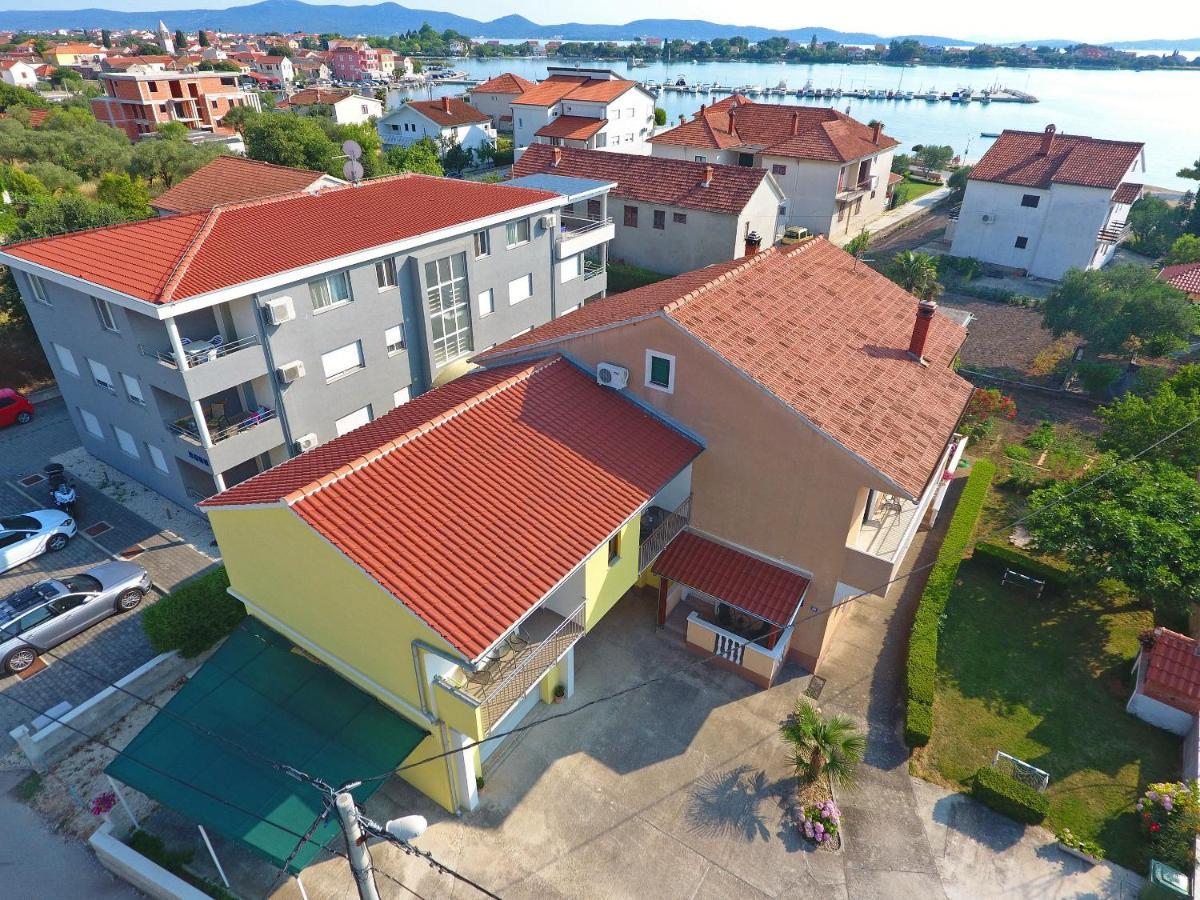 Apartmani Dane Sukošan Kültér fotó