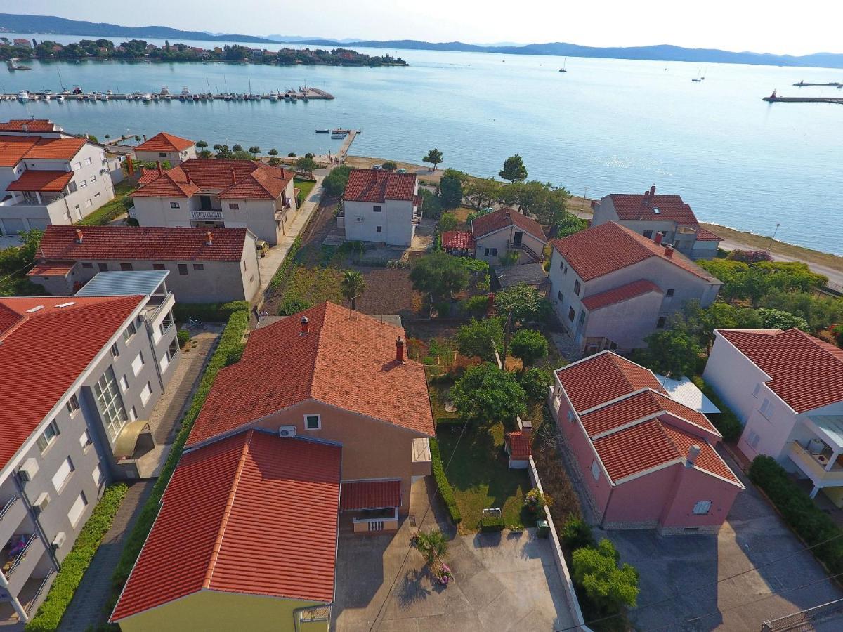 Apartmani Dane Sukošan Kültér fotó