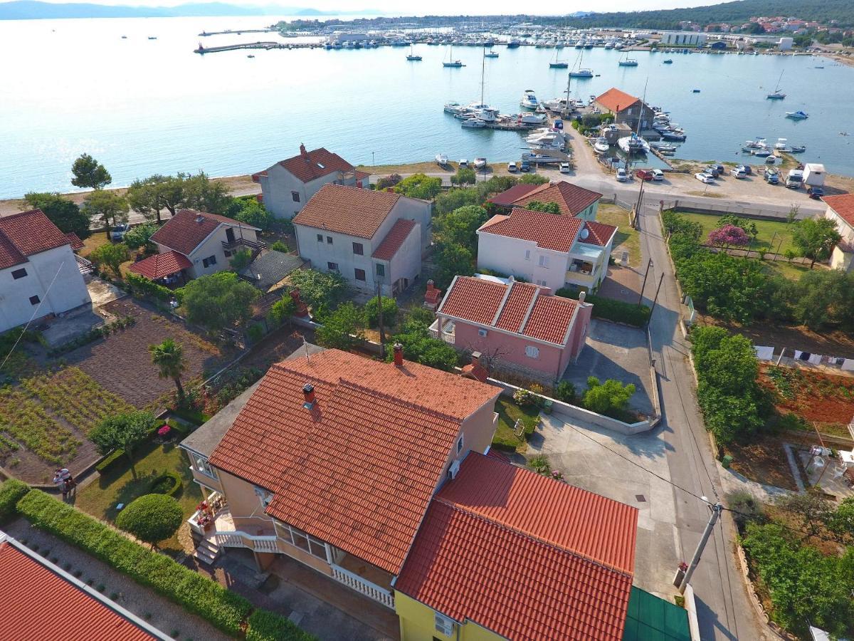 Apartmani Dane Sukošan Kültér fotó