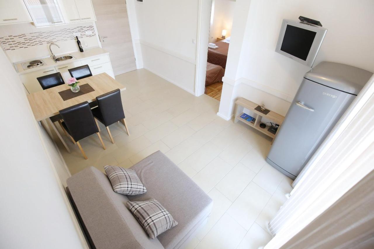 Apartmani Dane Sukošan Kültér fotó